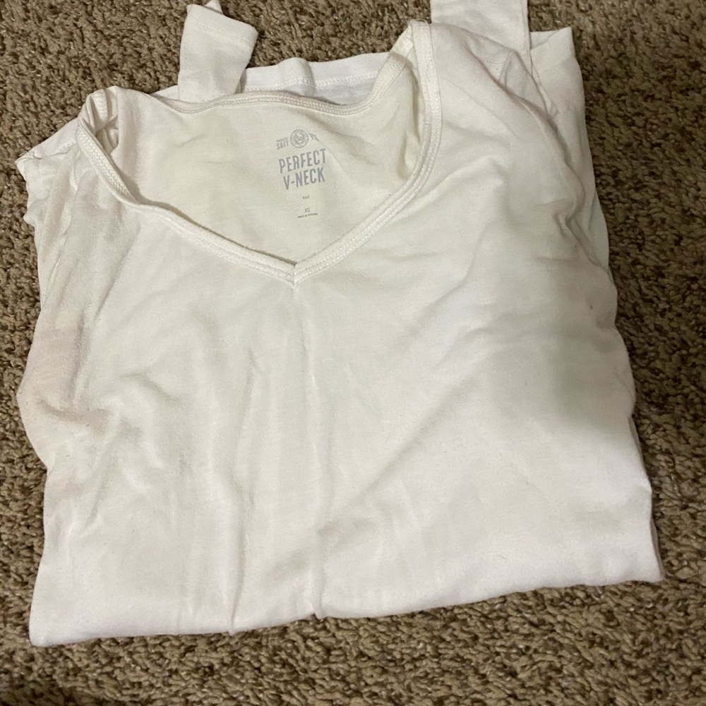 Long sleeve vneck shirt